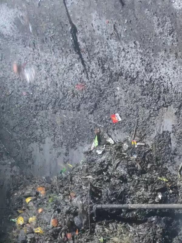 泉山污水池清理